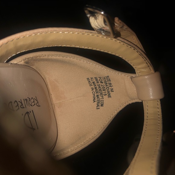 I.D. REQUIRED heels super cute there is 2 marks one on each heel - Picture 3 of 4